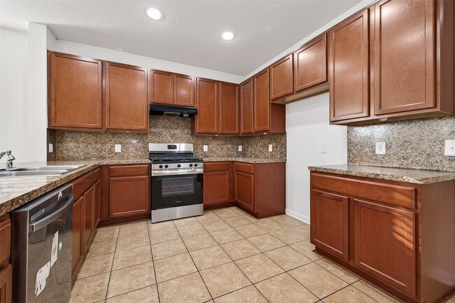 Foto del edificio - 21015 Blackstone Villa Ln