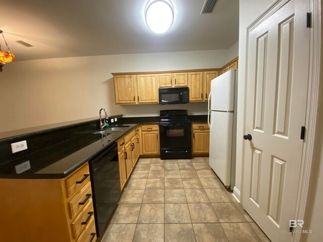 Building Photo - 20637 Blueberry Ln