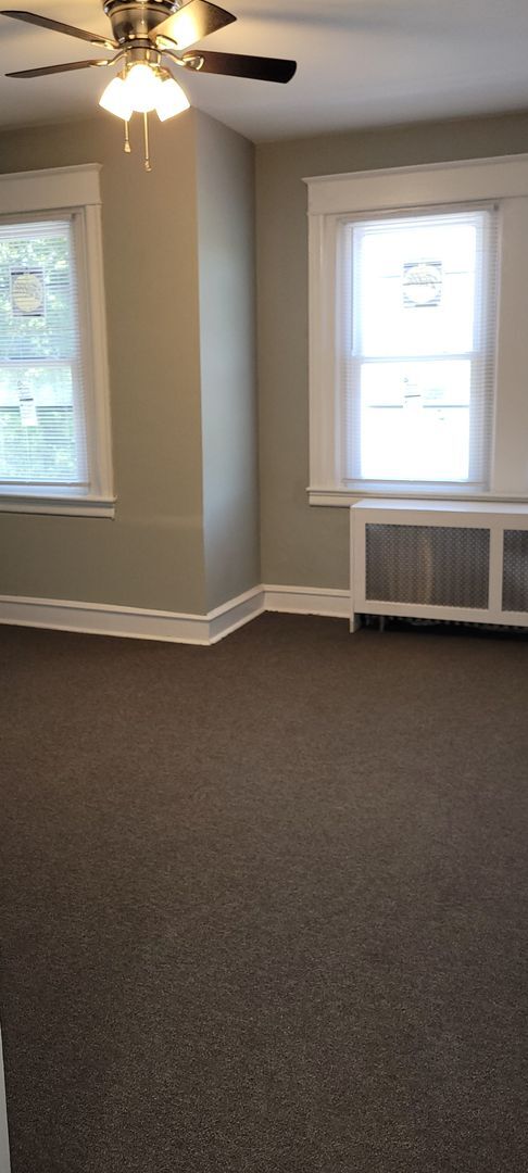 Foto del edificio - 5261 E Roosevelt Blvd