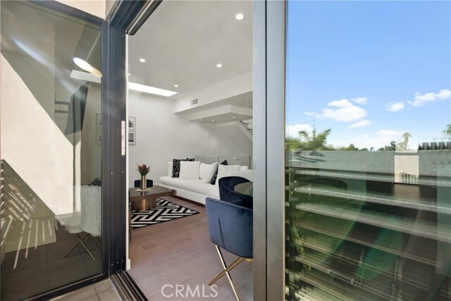 Foto del edificio - 823 N Fuller Ave