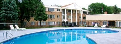 Interior Photo - Willows On France