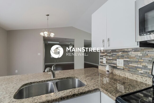 Foto del edificio - 3 Bedroom Pet-Friendly Home in Orlando, FL with Main Street Renewal