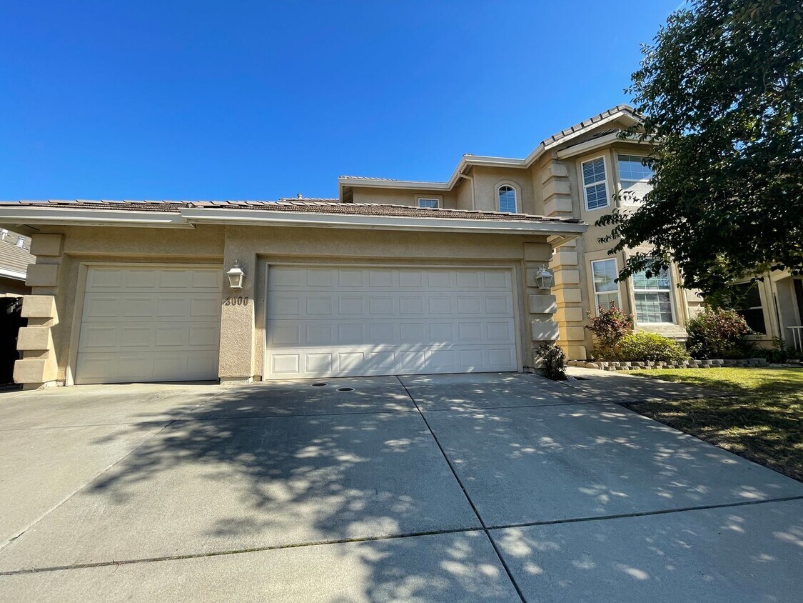 Foto principal - 3000 Bergamo Court Sacramento, CA 95833