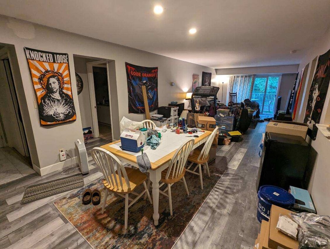 18 Wrentham Rd Unit Andrew, Worcester, MA 01602 Condo for Rent in