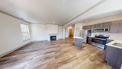 University Living Room - The Village at Stetson Square