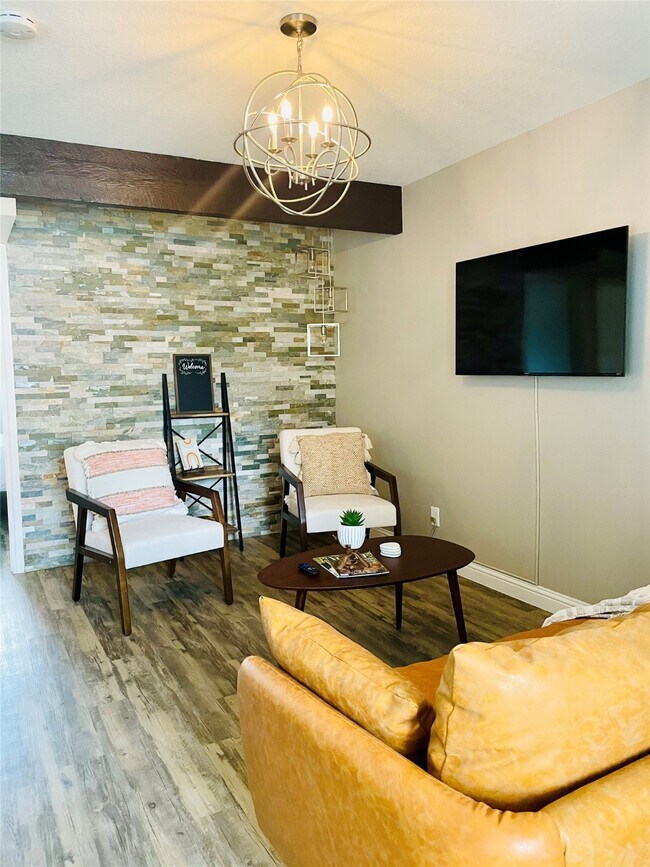 Foto del edificio - 4723 Aftonshire Dr