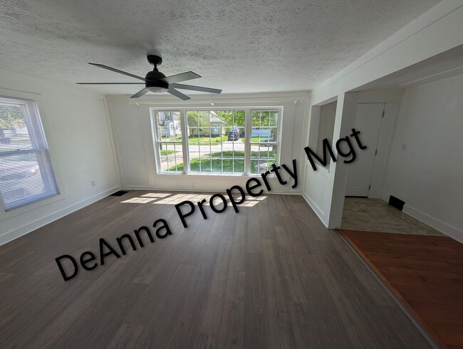 Foto del edificio - Remodeled 2 -3 bedroom home Elyria