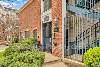 Building Photo - 4854 Eisenhower Ave