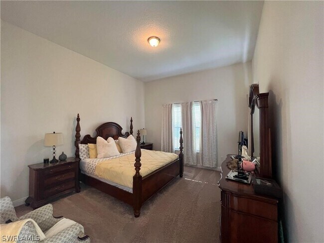 Foto del edificio - 5013 Iron Horse Way