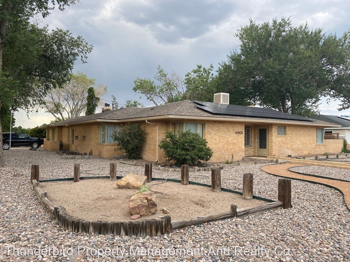 4 br, 2 bath House 4901 Constitution Ave... House for Rent in