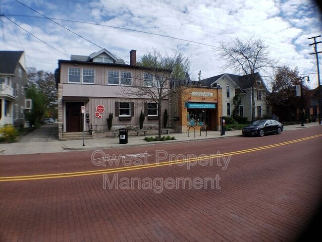 Building Photo - 900 Cherry St SE