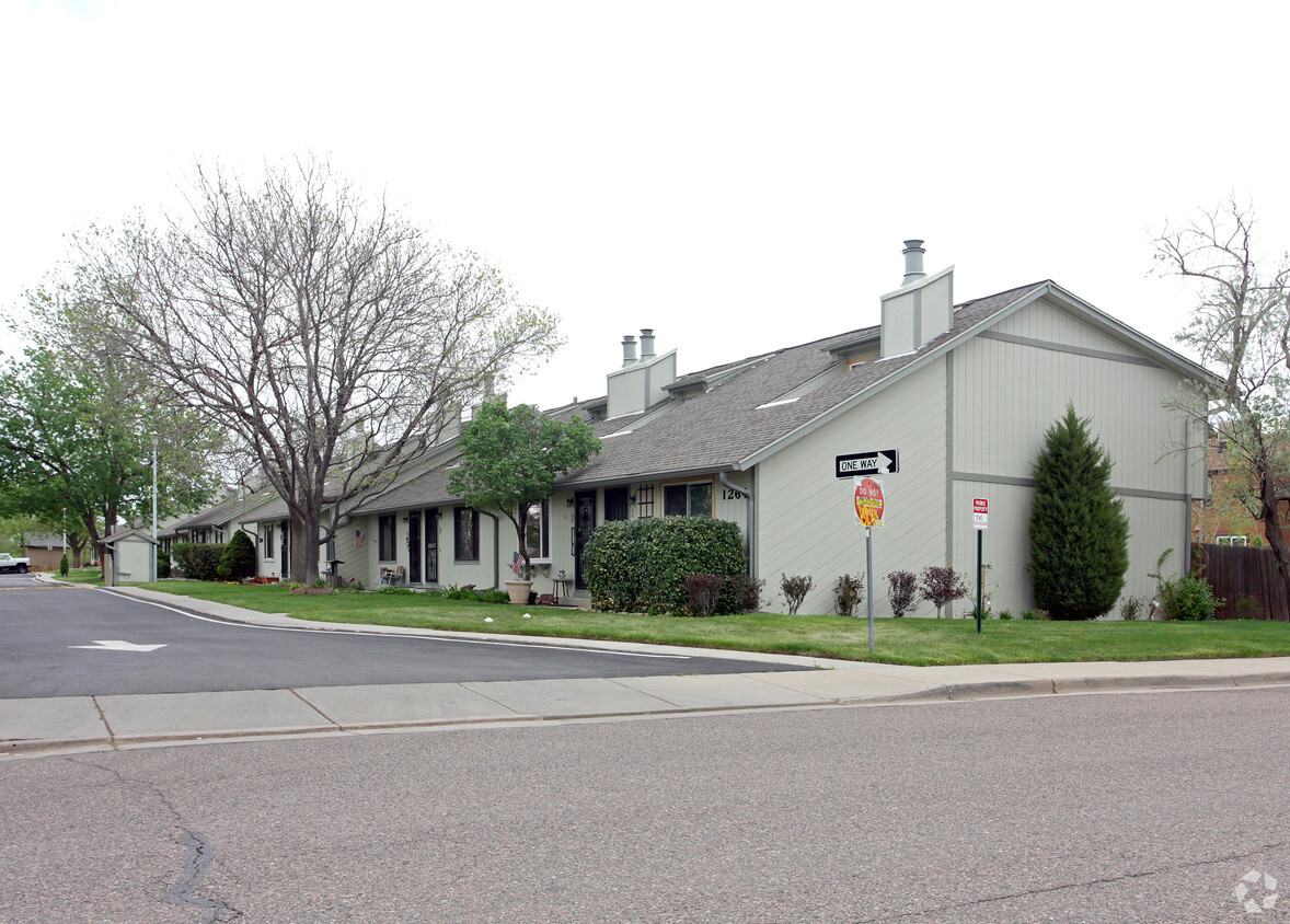 Building Photo - Cedar Place