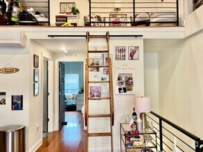 Building Photo - 6605 Ridge Ave