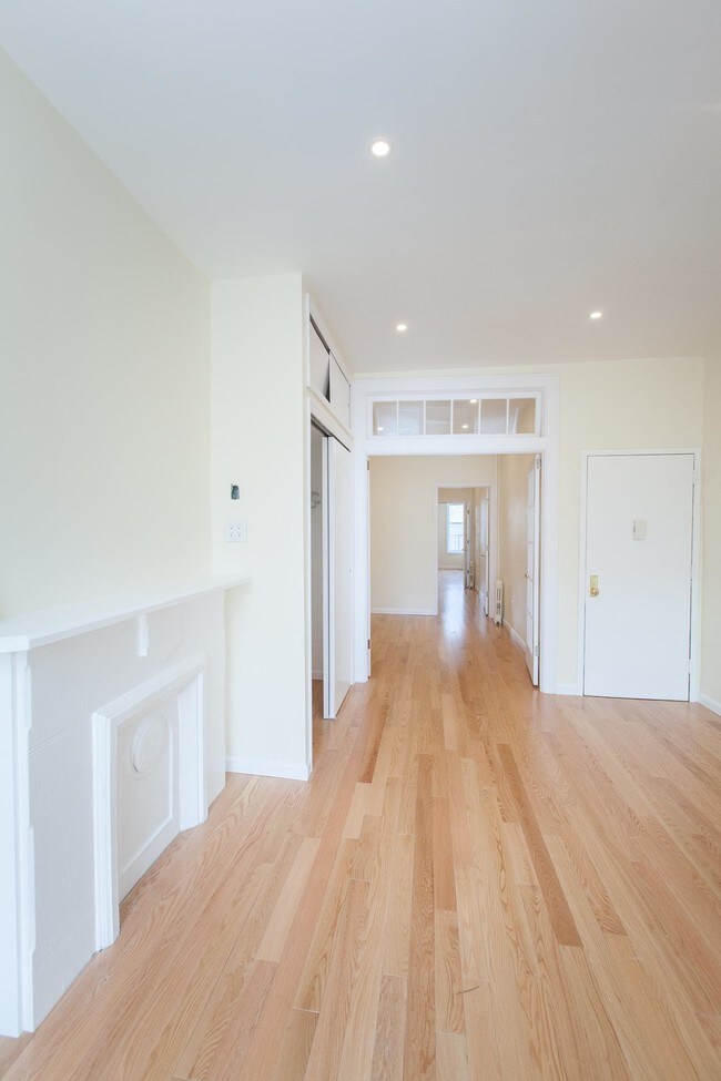 Building Photo - 84 Berry Street