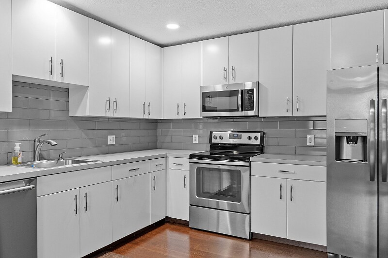 Foto principal - 1029 Pleasant St