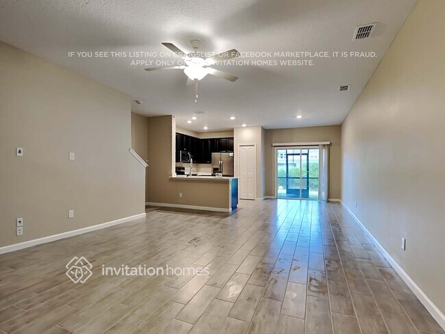 Foto del edificio - 546 Cherry Ridge Dr