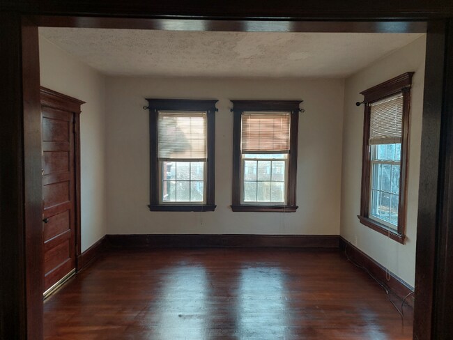 Building Photo - 422 Prospect Ave