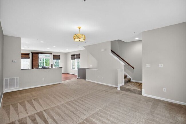 Building Photo - 43527 Wild Iris St