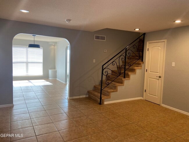 Foto del edificio - 4433 N Stanton St