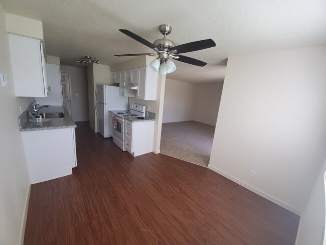 Building Photo - Greenwood Park Apartments