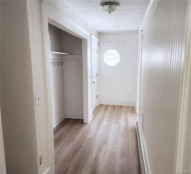 Foto del edificio - 2 Poplar St