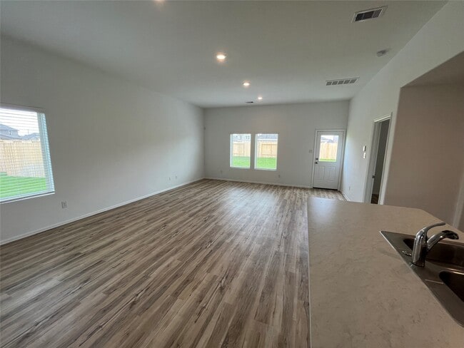 Foto del edificio - 3415 Flower Brooke Ct