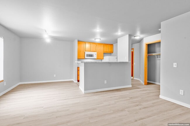 Interior Photo - Ridgewood Trails