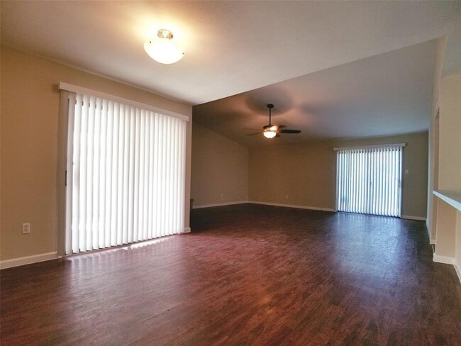 Building Photo - 6927 Tara Dr