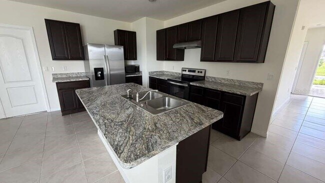 Building Photo - 1511 Catbriar Wy