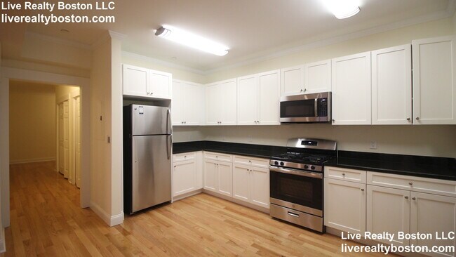 Building Photo - 209 Commonwealth Avenue