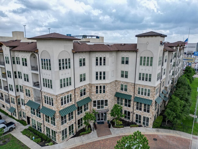 District at Memorial apartments — community photo - District at Memorial