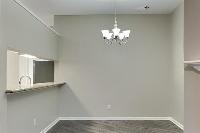 Foto del edificio - 3715 E Pin Oak Dr
