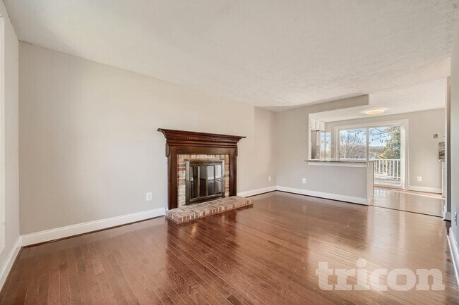 Foto del edificio - 7 Randolph Springs Ct
