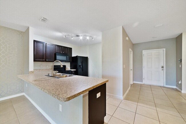 Foto del edificio - 347 Arbor Lakes Dr