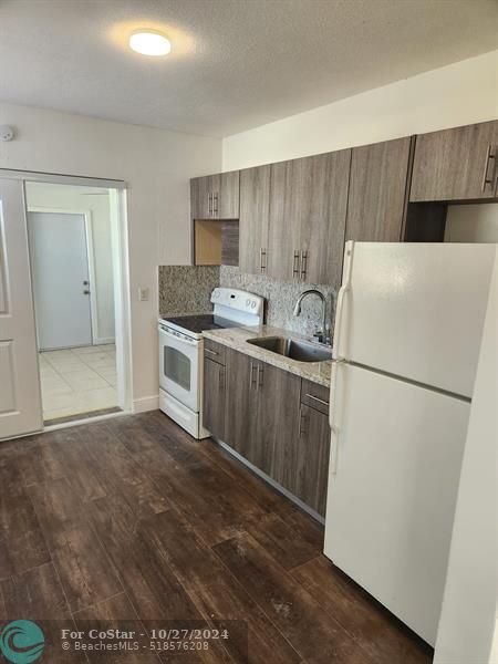 Foto del edificio - 5301 SW 28th St