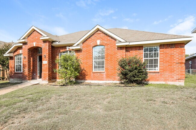 Building Photo - 2133 Acorn Grove