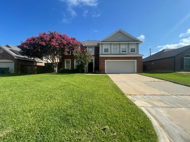 Building Photo - 3222 Mapleridge Dr