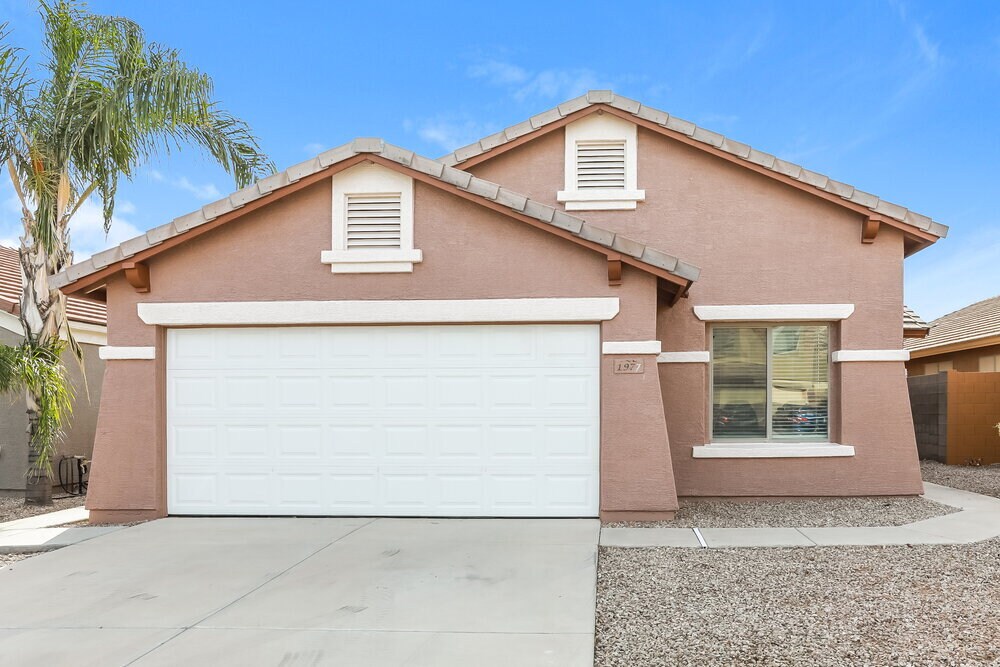 Foto principal - 1977 W Vineyard Plains Dr