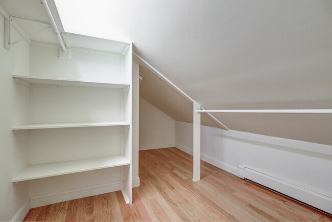 Foto del edificio - 52 Goodenough St