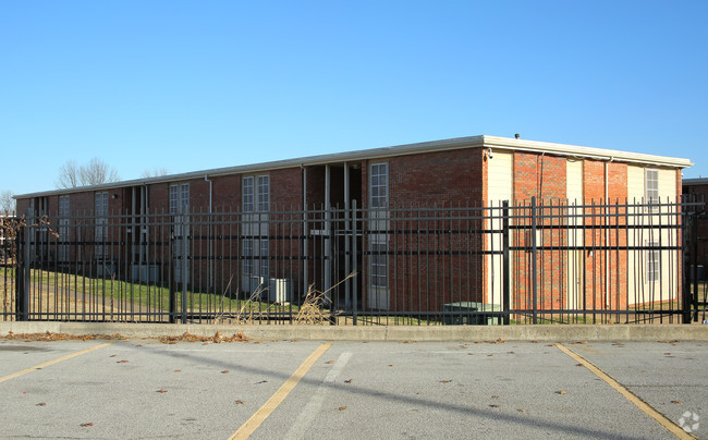 Building Photo - Trinity Trails Apartments