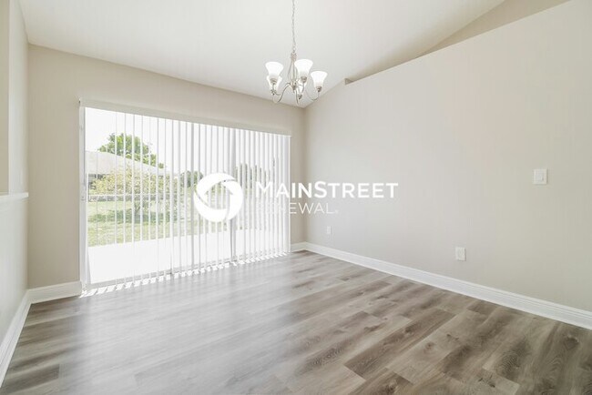 Foto del edificio - 3 Bedroom Pet-Friendly Home in Lehigh Acre...