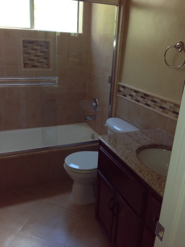 1032 N Gardner St Unit 20, West Hollywood, CA 90046 1032 N Gardner St