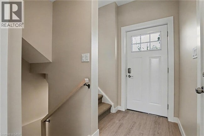 Photo du bâtiment - 172 Kehl St