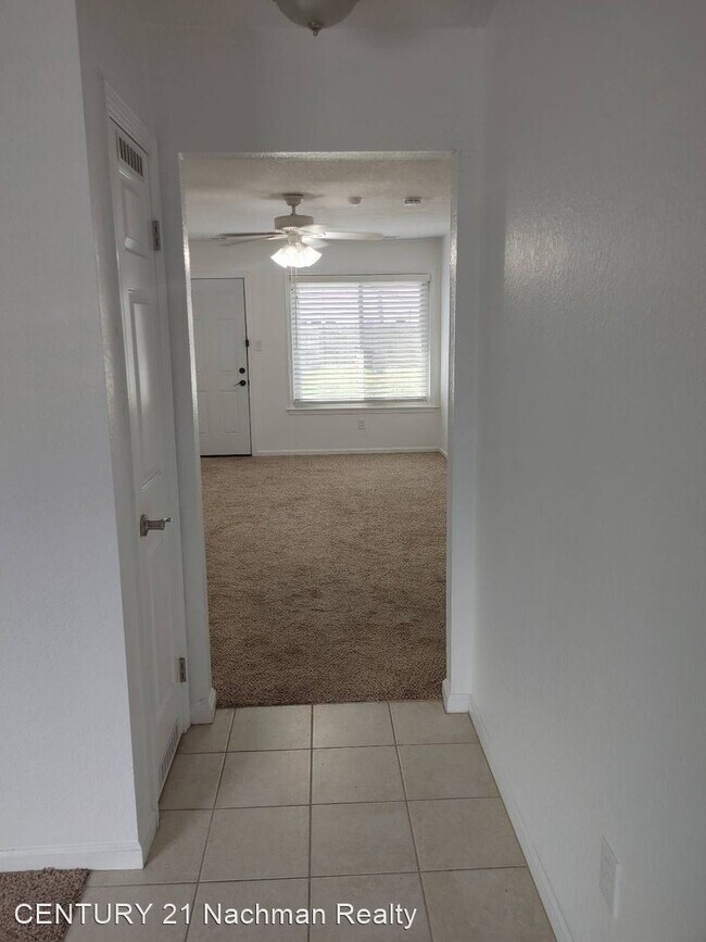 Building Photo - 3 br, 2 bath House - 1013 White Oak Court ...