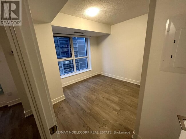 Building Photo - 9 Mabelle Ave