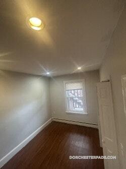 Building Photo - 44 Fenton St