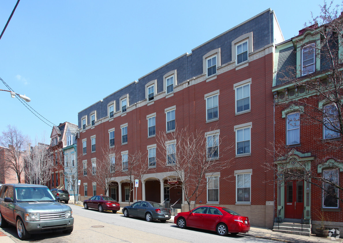 Foto del edificio - Arch Court Apartments