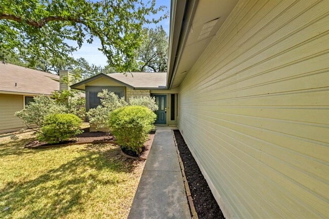 Building Photo - 7403 Dallas Dr