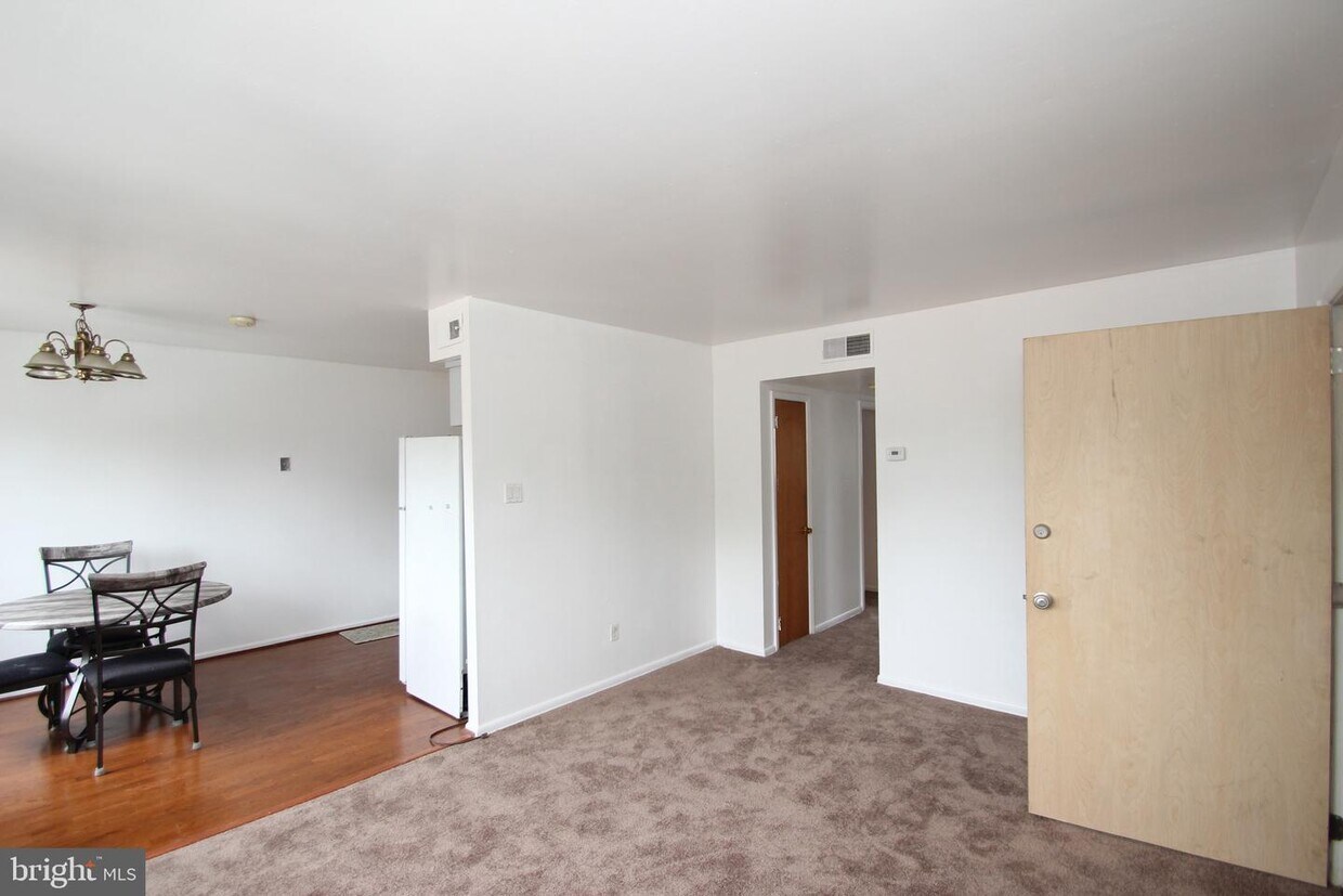 3604 Woodhaven Rd, Philadelphia, PA 19154 Townhome Rentals in