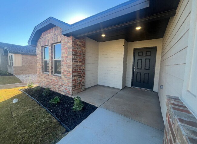 Building Photo - Brand New Construction in Midland, TX